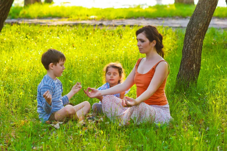 Leia mais sobre o artigo Meditação para crianças e seus benefícios