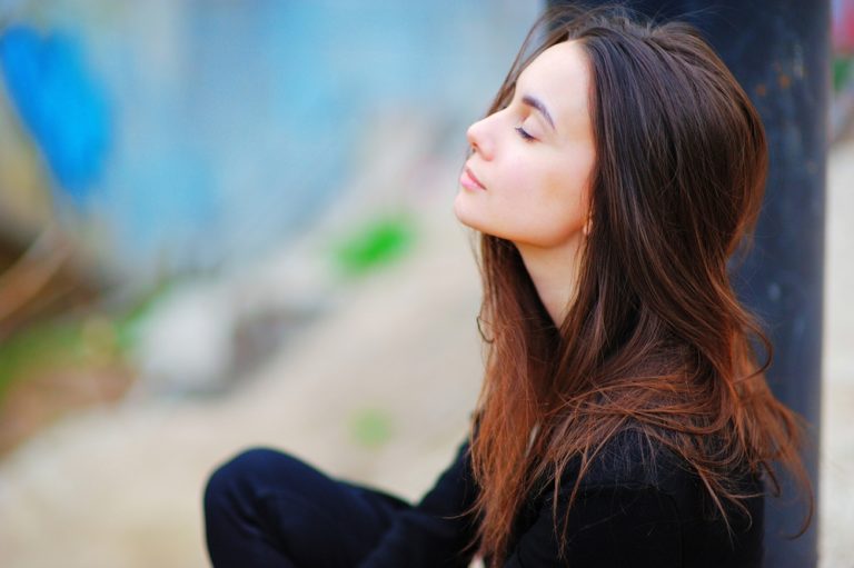Leia mais sobre o artigo Como funciona a meditação com som primordial?